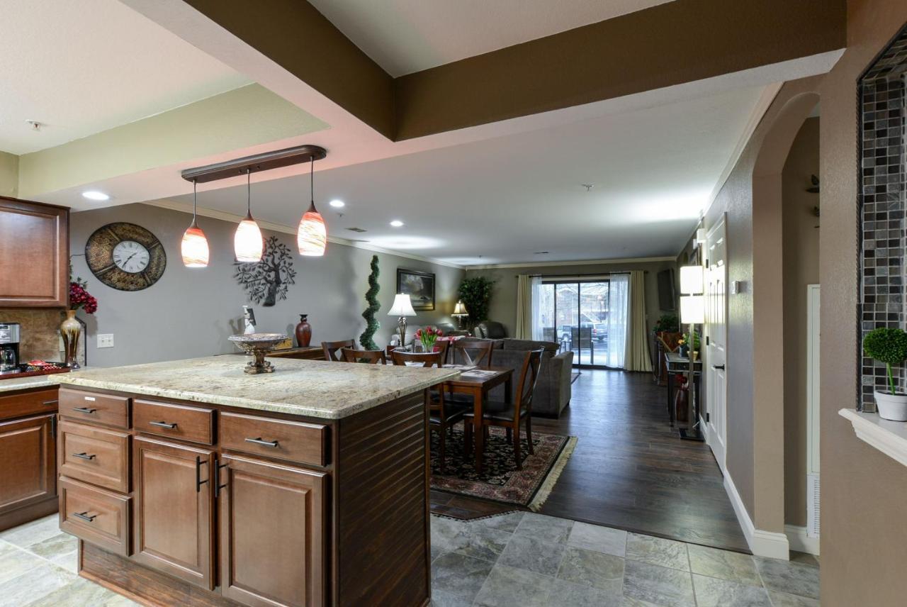 Luxury Condos At Thousand Hills - Heart Of Branson - Beautifully Remodeled - Spacious And Affordable Exterior foto